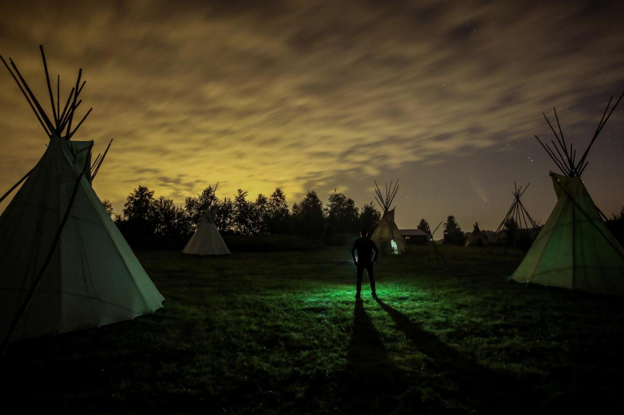 Отель Fort Wapiti Zalasowa Экстерьер фото